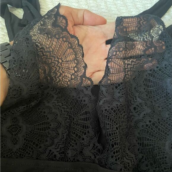 ⚡️(NWOT) Back Lace Bodysuit⚡️ - Picture 5 of 6